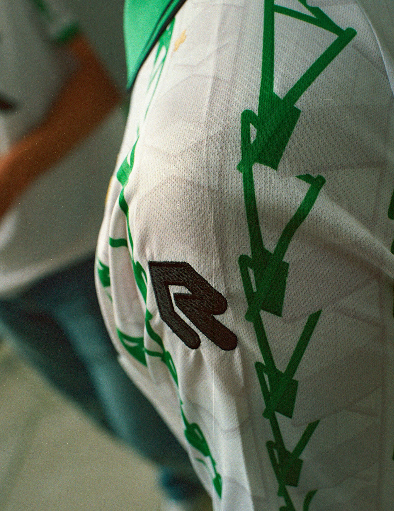 nac away 2627 mouw
