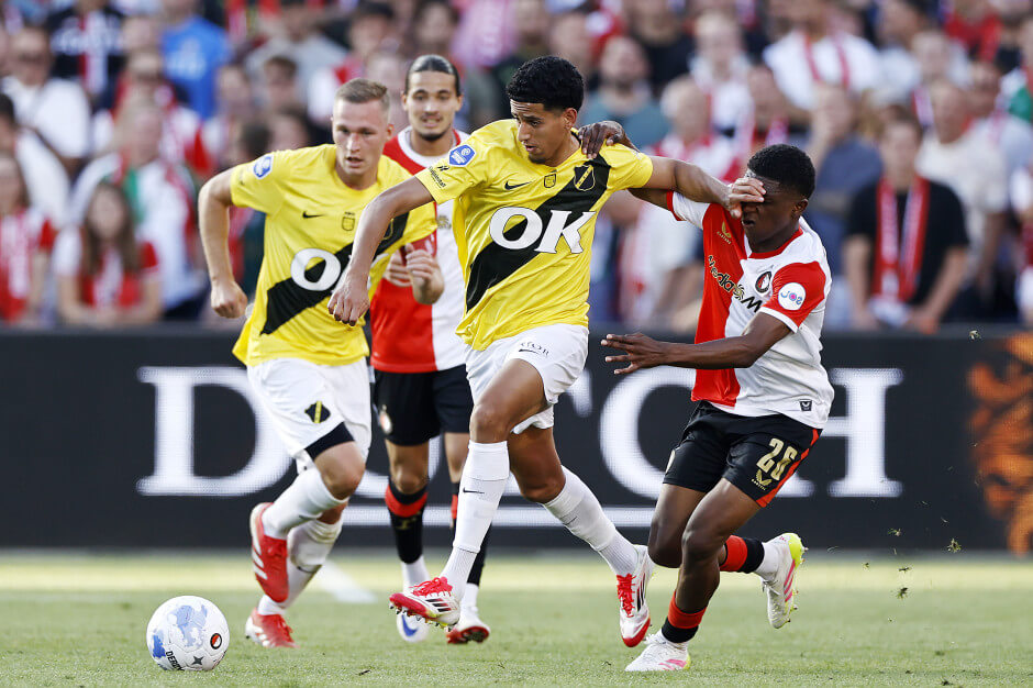 NAC kann in De Kuip nicht mit Feyenoord mithalten.