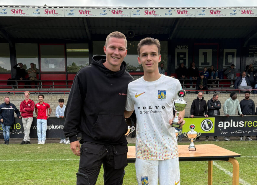 leorijpertcup